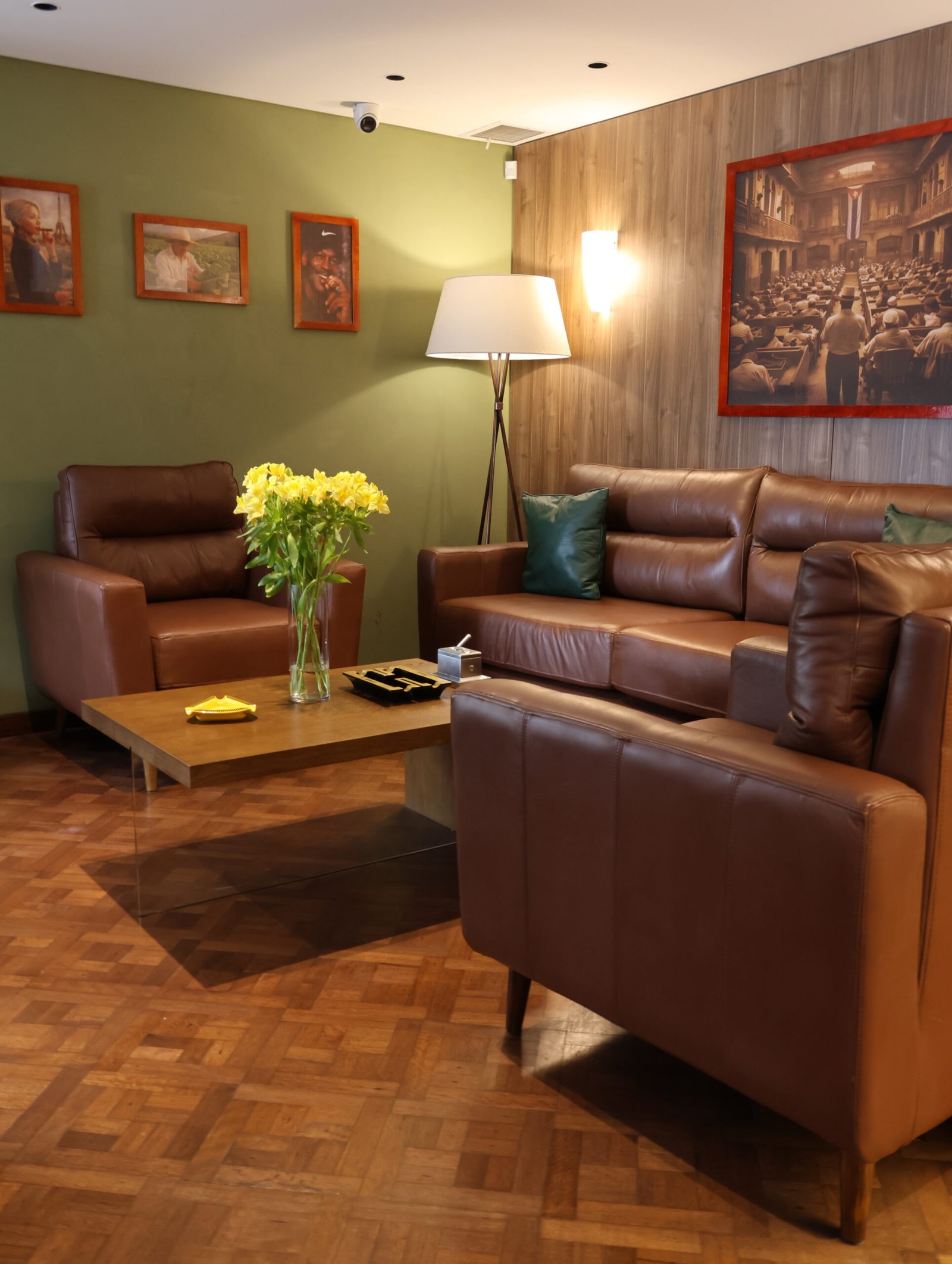 Salón Montecristo de La Casa del Habano Bogotá