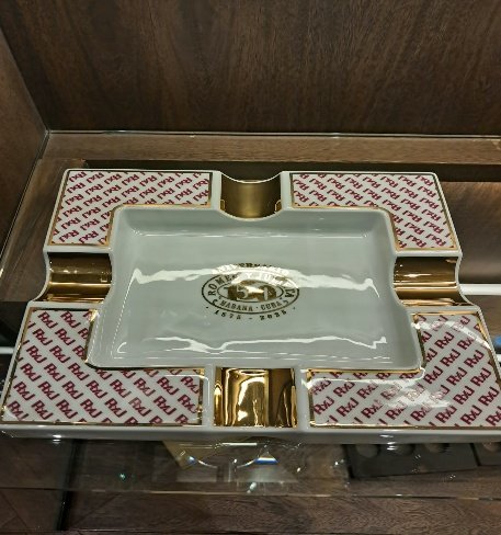 Cenicero Romeo y Julieta 150 Aniversario 4 puros